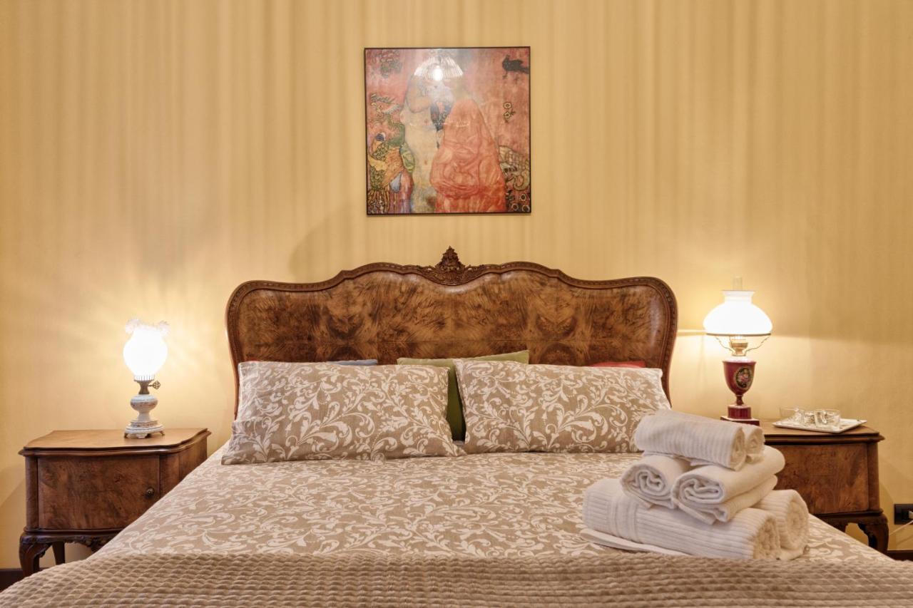 Apartment Acadamis -il Rifugio Dei Mercanti- Piazza Castello *